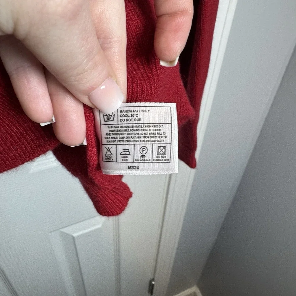 Hector Russell Men's 100% Pure Cashmere Scotland‎ XL Red Round Neck